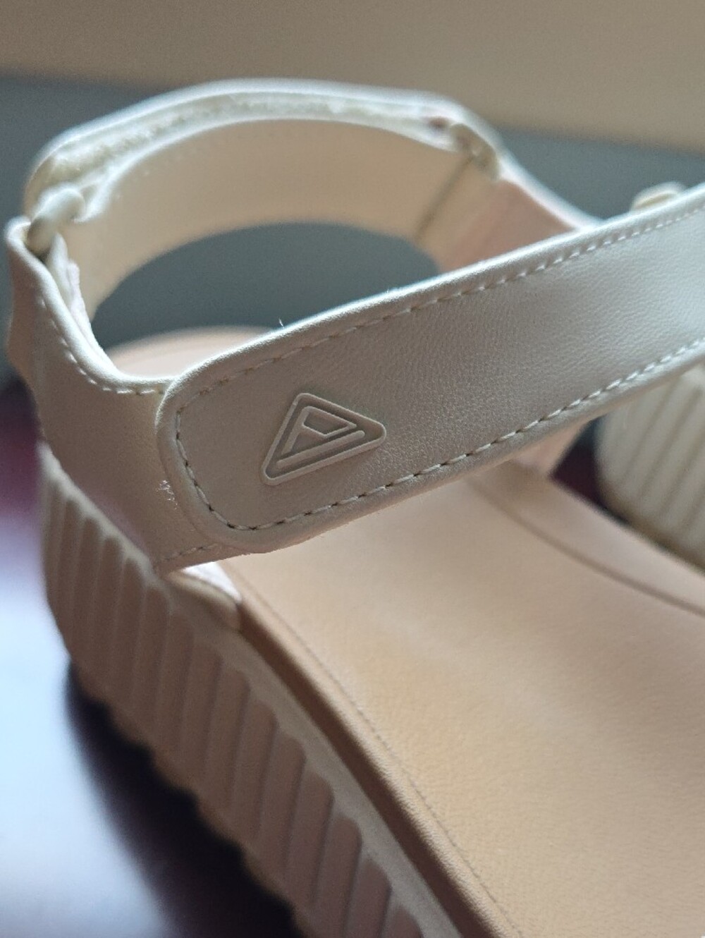 REEF Women’s Platform Sandals in Cream - Picture 2 of 5